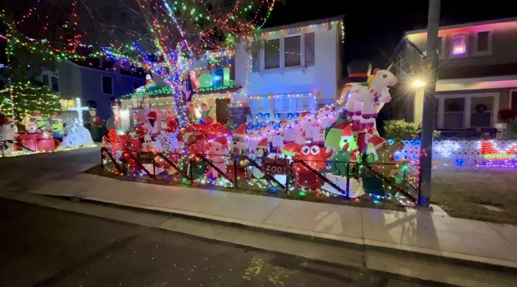 blume-family-sant-rita-ranch-christmas-2025-decorations